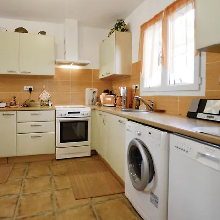 Amazing In Corte With 2 Bedrooms And Wifi Prázdninový dům Corte (Corsica)