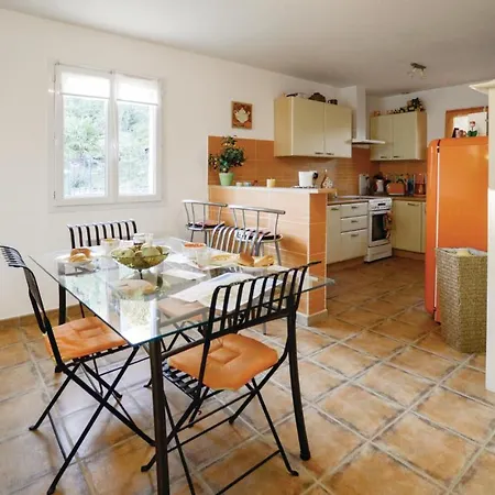 Amazing In Corte With 2 Bedrooms And Wifi Prázdninový dům